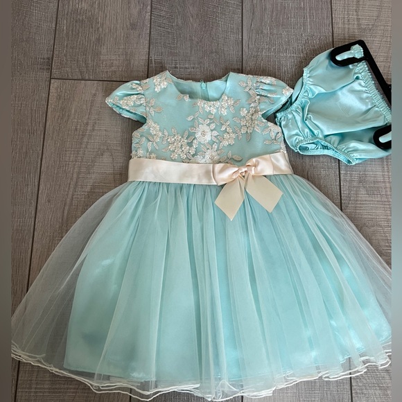 Bonnie Baby girls lace bodice, full mesh skirt formal, party dress size 24 month - Picture 5 of 6